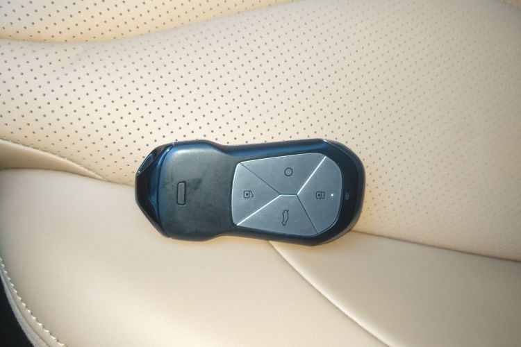 小鹏P5 2024款 500Plus版中控内饰11