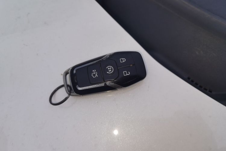 福特 探险者(进口) 2017款 2.3T 精英版中控内饰7001