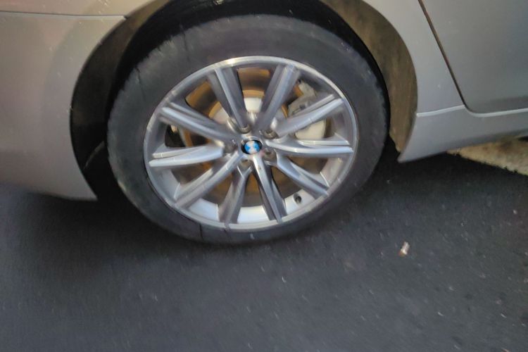 宝马5系 2018款 528Li 上市特别版车身外观6008