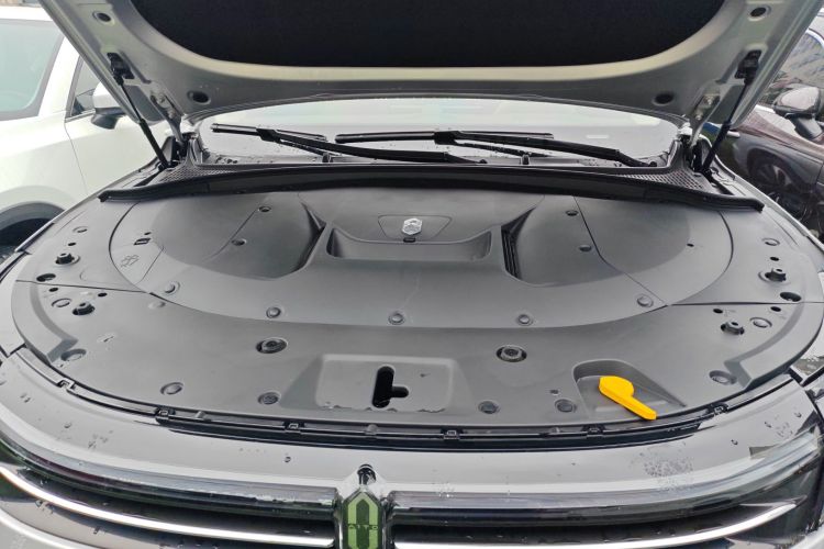 鸿蒙智行 问界M7 2024款 1.5T 后驱Plus版 5座机舱底盘24