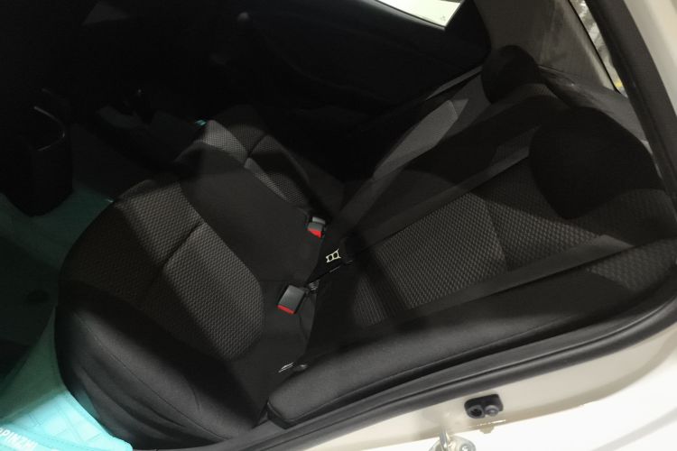 现代 瑞纳 2017款 1.4L 手动焕彩版 国V中控内饰21