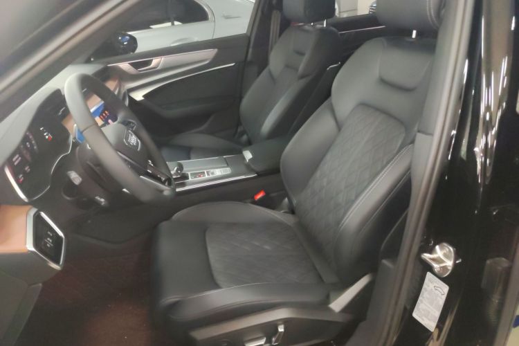 奥迪A6L 2025款 改款 45 TFSI 臻选动感型中控内饰19