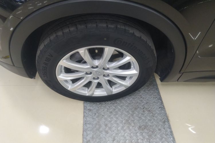 凯迪拉克XT4 2022款 28T 两驱风尚型车身外观6007