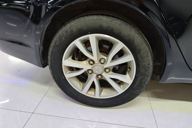 三菱 翼神 2013款 时尚版 1.8L CVT舒适型车身外观6008