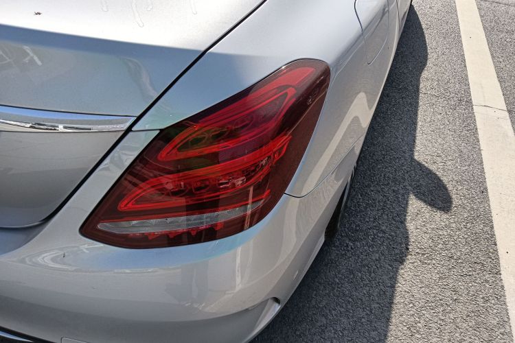 奔驰C级 2018款 C 200 L 运动版车身外观9