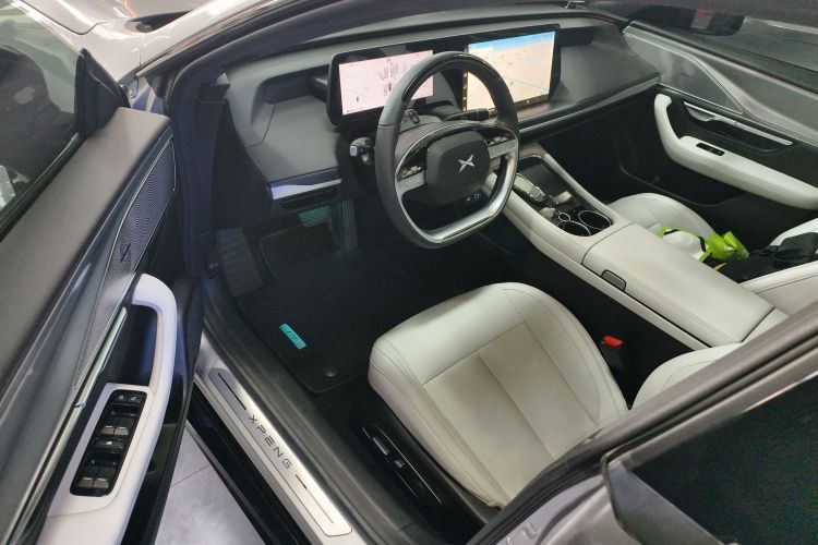 小鹏P7 2023款 P7i 610 Max 性能版中控内饰20