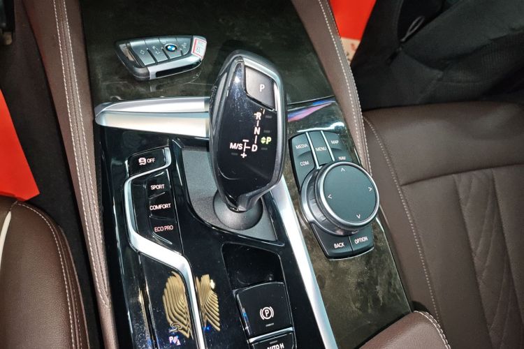 宝马5系 2021款 525Li 豪华套装中控内饰18