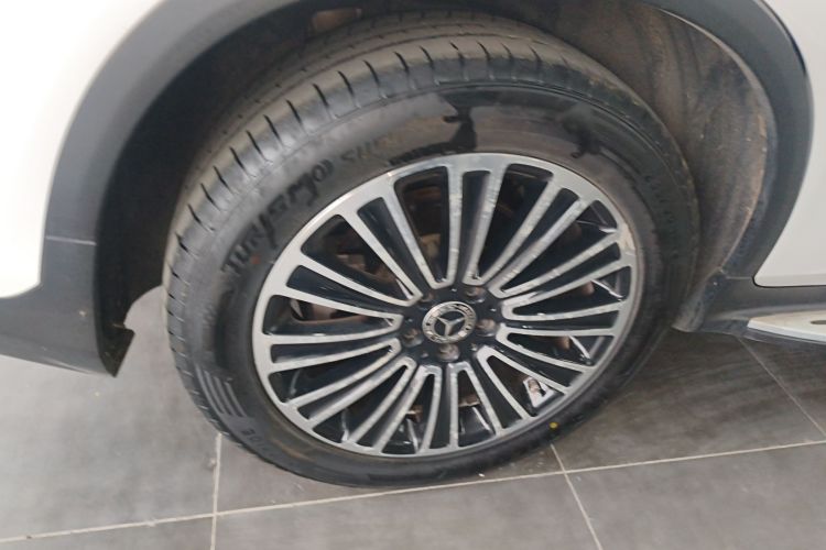 奔驰GLC 2018款 改款 GLC 260 4MATIC 动感型车身外观6008