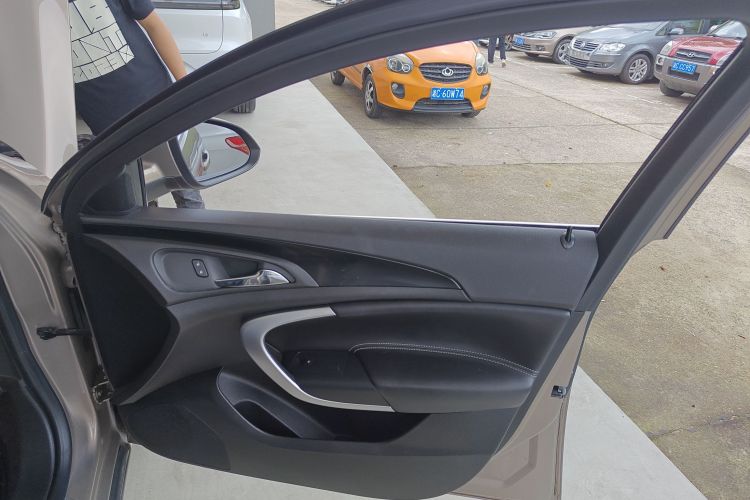 别克 君威 2015款 1.6T 领先技术型中控内饰42