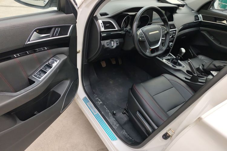 猎豹汽车 猎豹CS10 2015款 2.0T 手动卓越型中控内饰20