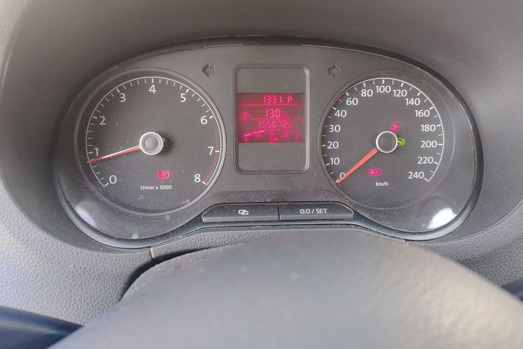 大众 Polo 2011款 1.6L 自动致尚版中控内饰15