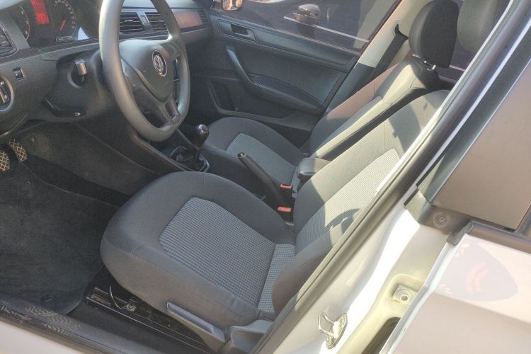 大众 桑塔纳 2016款 1.4L 手动风尚版中控内饰19