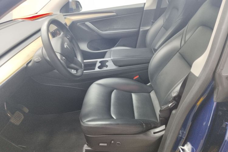 特斯拉 Model Y 2021款 标准续航后驱版中控内饰19
