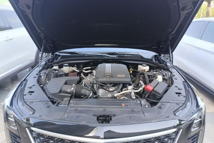 凯迪拉克CT5 2025款 28T 城市运动版机舱底盘24