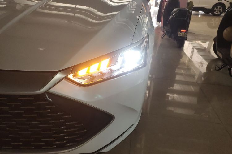 比亚迪 秦PLUS 2021款 DM-i 55KM 旗舰型局部细节36