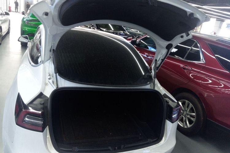 特斯拉 Model 3 2020款 改款 标准续航后驱升级版局部细节23