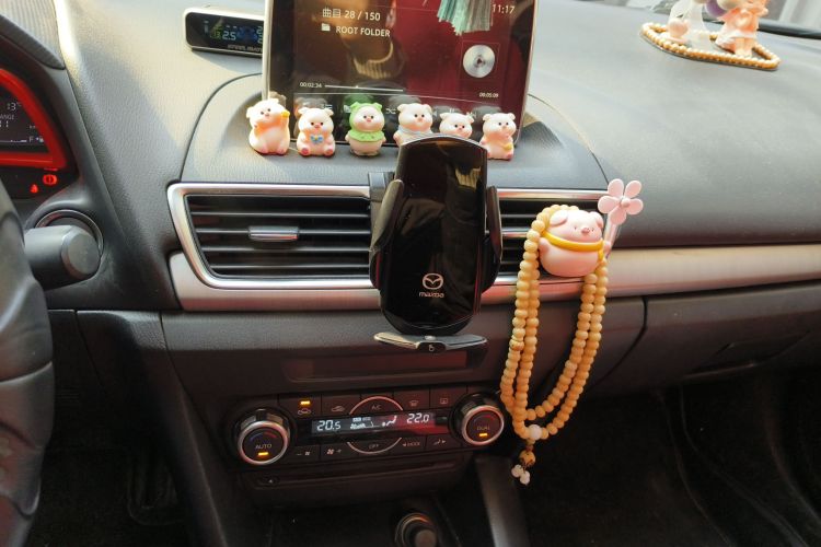 马自达3 昂克赛拉 2016款 三厢 1.5L 手动豪华型中控内饰16