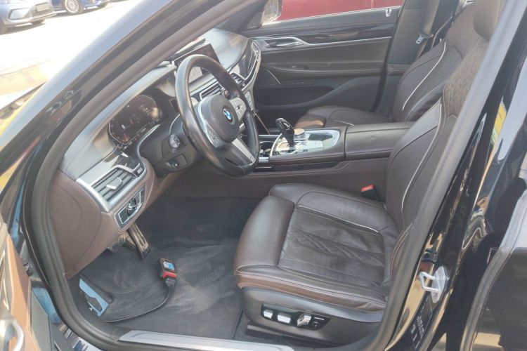 宝马7系 2021款 730Li M运动套装局部细节19