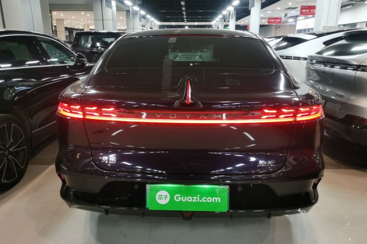 岚图汽车 岚图追光 2024款 PHEV 四驱超长续航旗舰版车身外观6