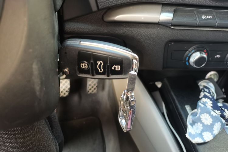 奥迪A3 2020款 Sportback 35 TFSI 进取型 国VI中控内饰11