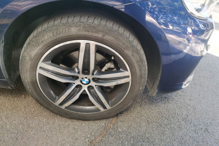 宝马2系旅行车 2016款 218i 运动设计套装车身外观6007