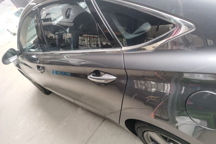 长安 锐程PLUS 2023款 1.5T DCT尊贵型车身外观4