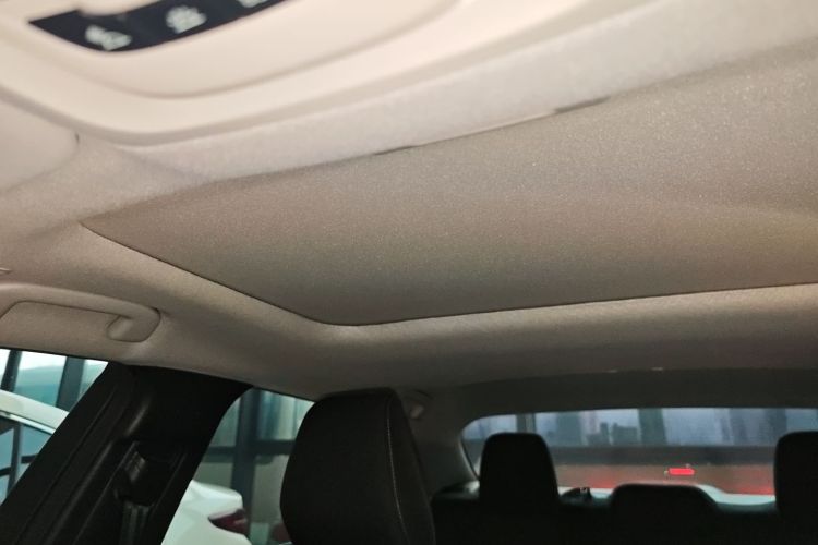 丰田 卡罗拉 2023款 1.8L 智能电混双擎 精英版中控内饰22