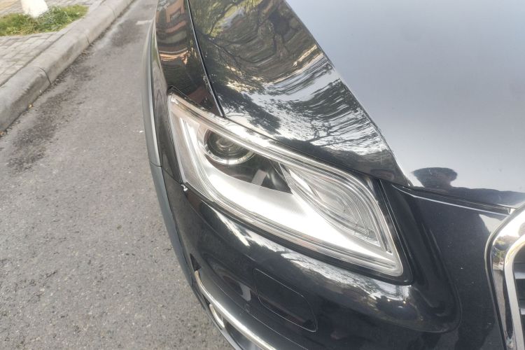 奥迪Q5 2018款 典藏版 40 TFSI 技术型车身外观8