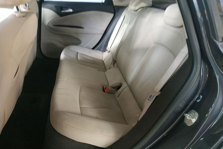 别克 威朗 2015款 三厢 15S 手动进取型中控内饰21