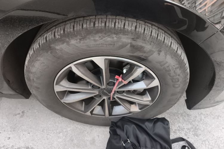 比亚迪 驱逐舰05 2024款 荣耀版 DM-i 55KM 豪华型车身外观10