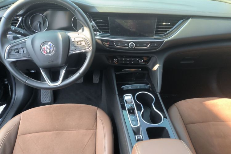 别克 君威 2020款 552T 豪华型中控内饰12