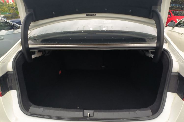 比亚迪 秦Pro 2019款 超能版 1.5TI 手动智联锋劲型 国V局部细节23