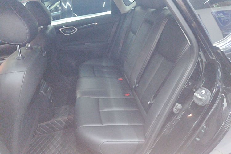 日产 轩逸 2022款 经典 1.6XL CVT豪华版中控内饰21