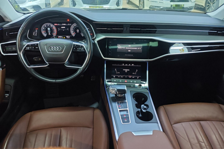 奥迪A7 2020款 40 TFSI 豪华型中控内饰12