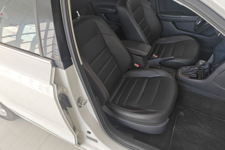 大众 宝来 2017款 1.6L 自动舒适型局部细节41