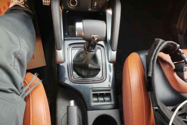 北京汽车 绅宝X35 2016款 1.5L 自动豪华版中控内饰18