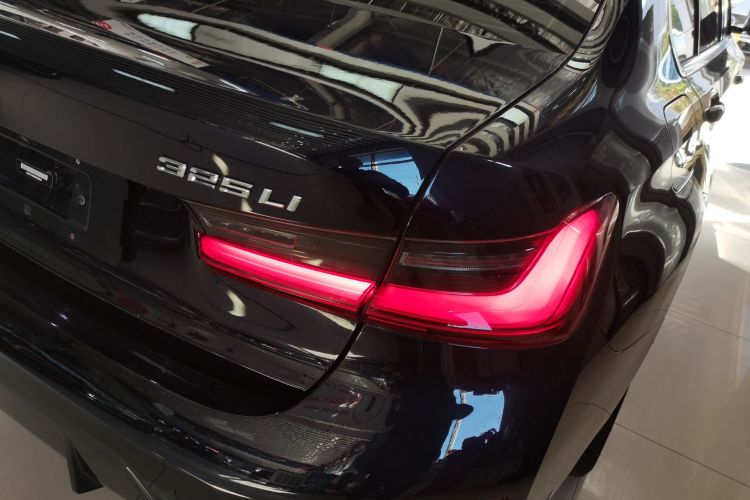 宝马3系 2023款 325Li M运动套装车身外观6006