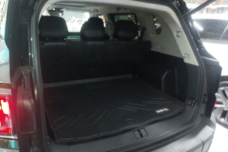 捷途自由者 2025款 2.0TD 自动XWD征服机舱底盘23