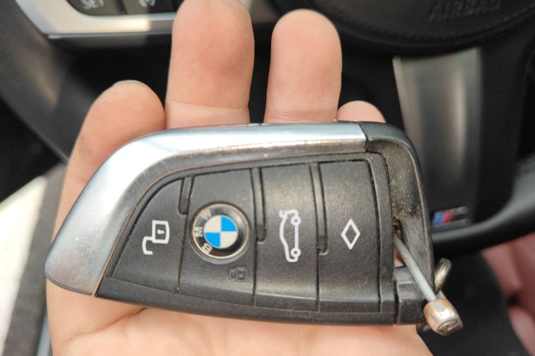 宝马3系 2023款 325Li M运动套装中控内饰11