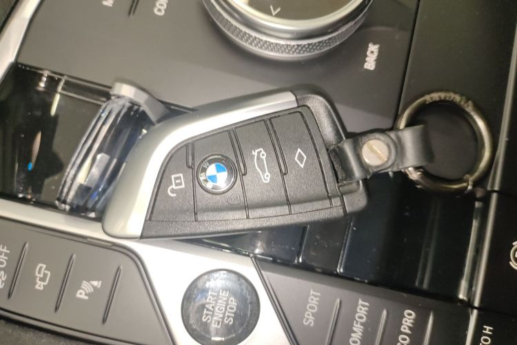 宝马iX3 2024款 创领型中控内饰11