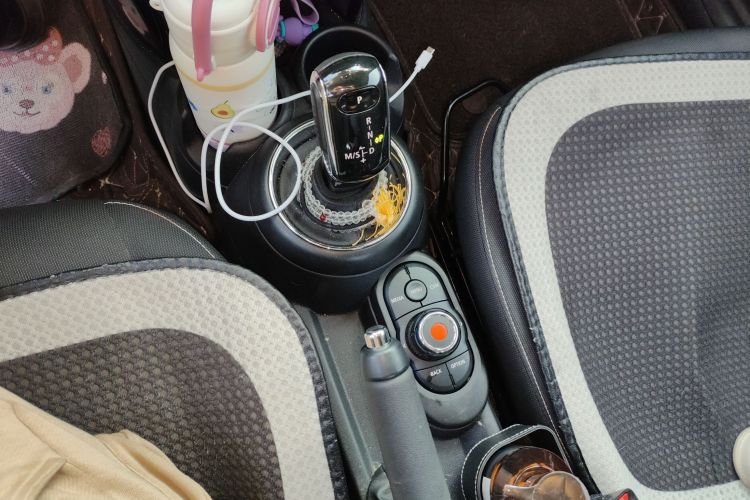 MINI 2021款 1.5T ONE PLUS中控内饰18