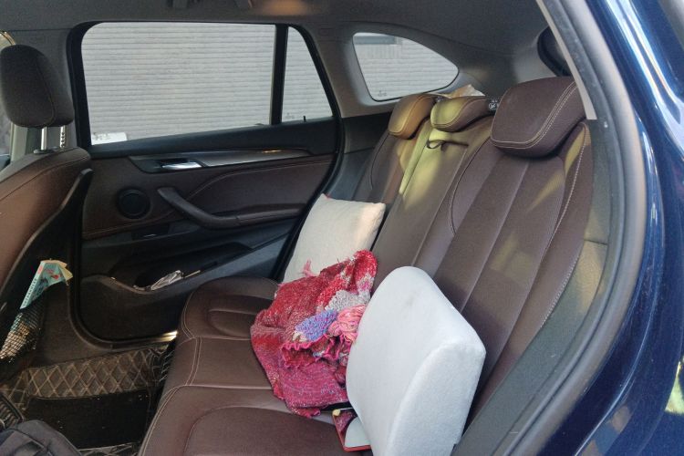 宝马X1 2019款 sDrive18Li 尊享型中控内饰21