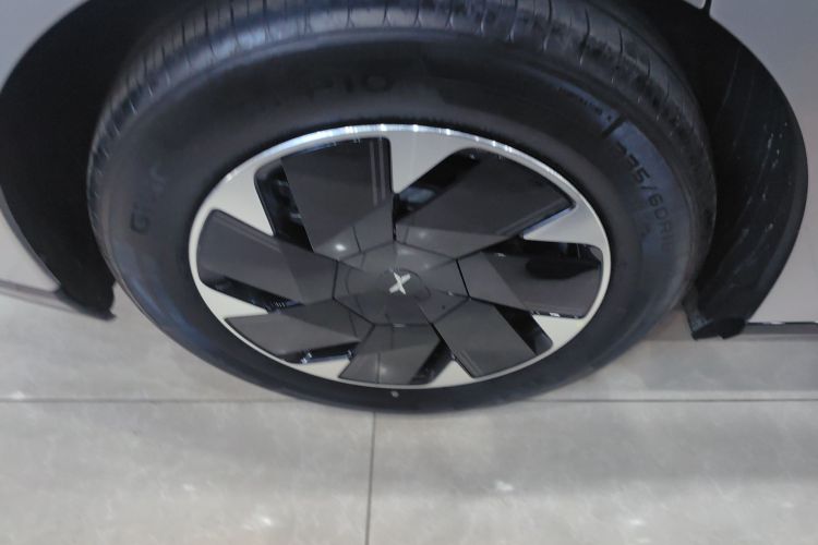 小鹏P7+ 2024款 超长续航 Max车身外观6008