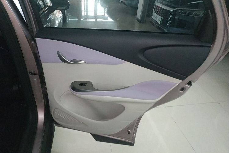 比亚迪 海豚 2021款 401km 骑士版中控内饰7006