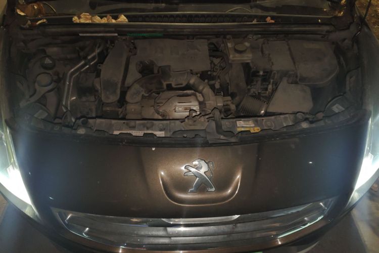 标致3008 2015款 1.6THP 自动至尚版局部细节24