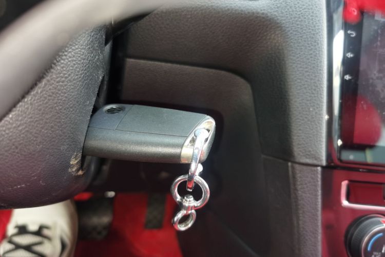 大众 高尔夫 2020款 200TSI DSG舒适进取版中控内饰11