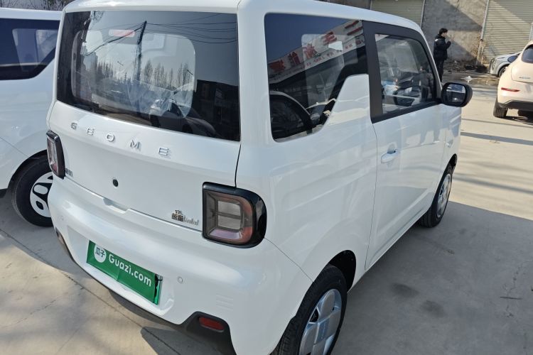 吉利银河 2024款 熊猫mini 200km 耐力熊车身外观7