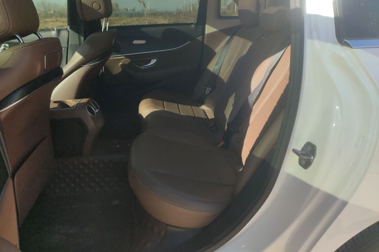 奔驰E级 2020款 改款 E 300 L 运动时尚型中控内饰21