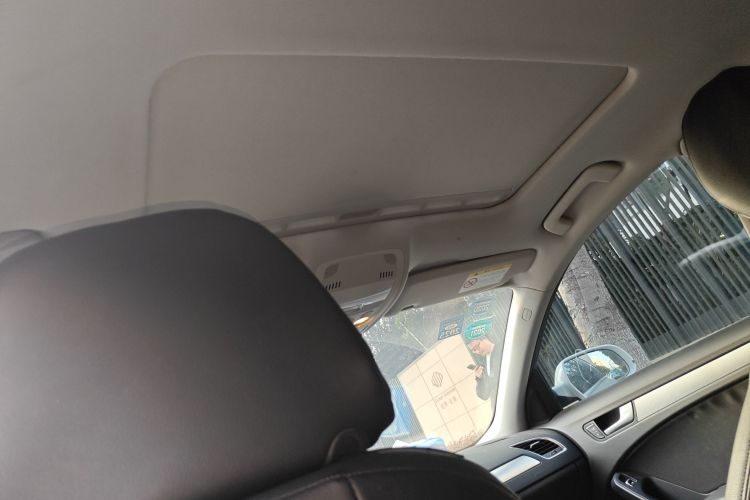 奥迪A4L 2015款 35 TFSI 自动标准型局部细节22