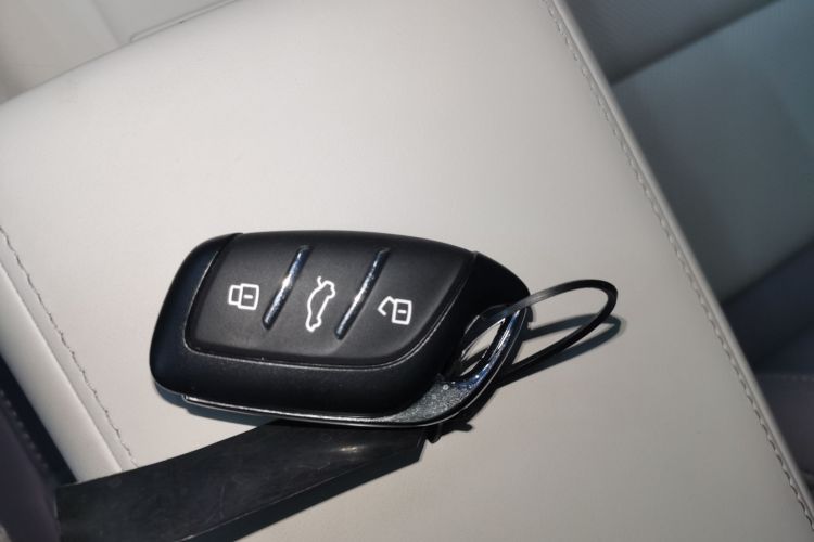 名爵 MG4 EV 2026款 437 自由版中控内饰11